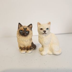 Vintage Cat Figurine Lot White Persian Siamese Cats Mini Collectible